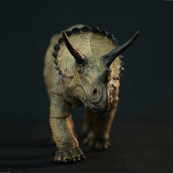 (Figure - Resin Kit) Triceratops Short Soft Vinyl Kit Reproduction Edition