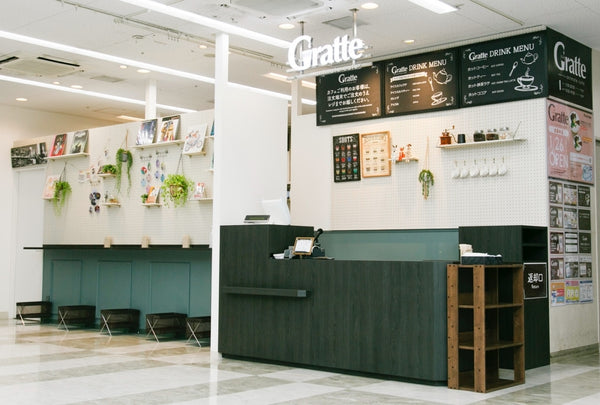Glass-walled entrance! Gratte, so #asthetic! Introducing animate Ikebukuro Flagship Store 1st Floor & Café Gratte! IkeAni Report 3