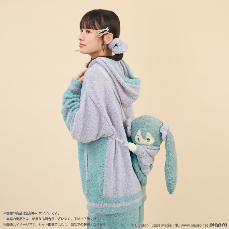 (Goods - Bag) HATSUNE MIKU 2-Way Fluffy Plush Bag