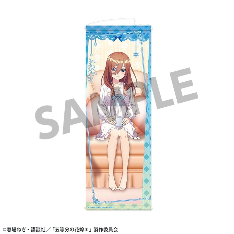 (Goods - Tapestry) The Quintessential Quintuplets＊ Exclusive Art Slim Tapestry Miku Nakano Nightwear ver.